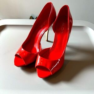 Aldo 7.5 Orange color